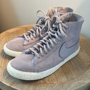 Nike Blazer Mid Suede Shearling Lined High Top Sneaker, women’s size 7.5